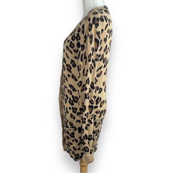 PINK Victoria's Secret Animal Print Elongated Boyfriend Knit Cardigan Sweater - Picture 3 of 9